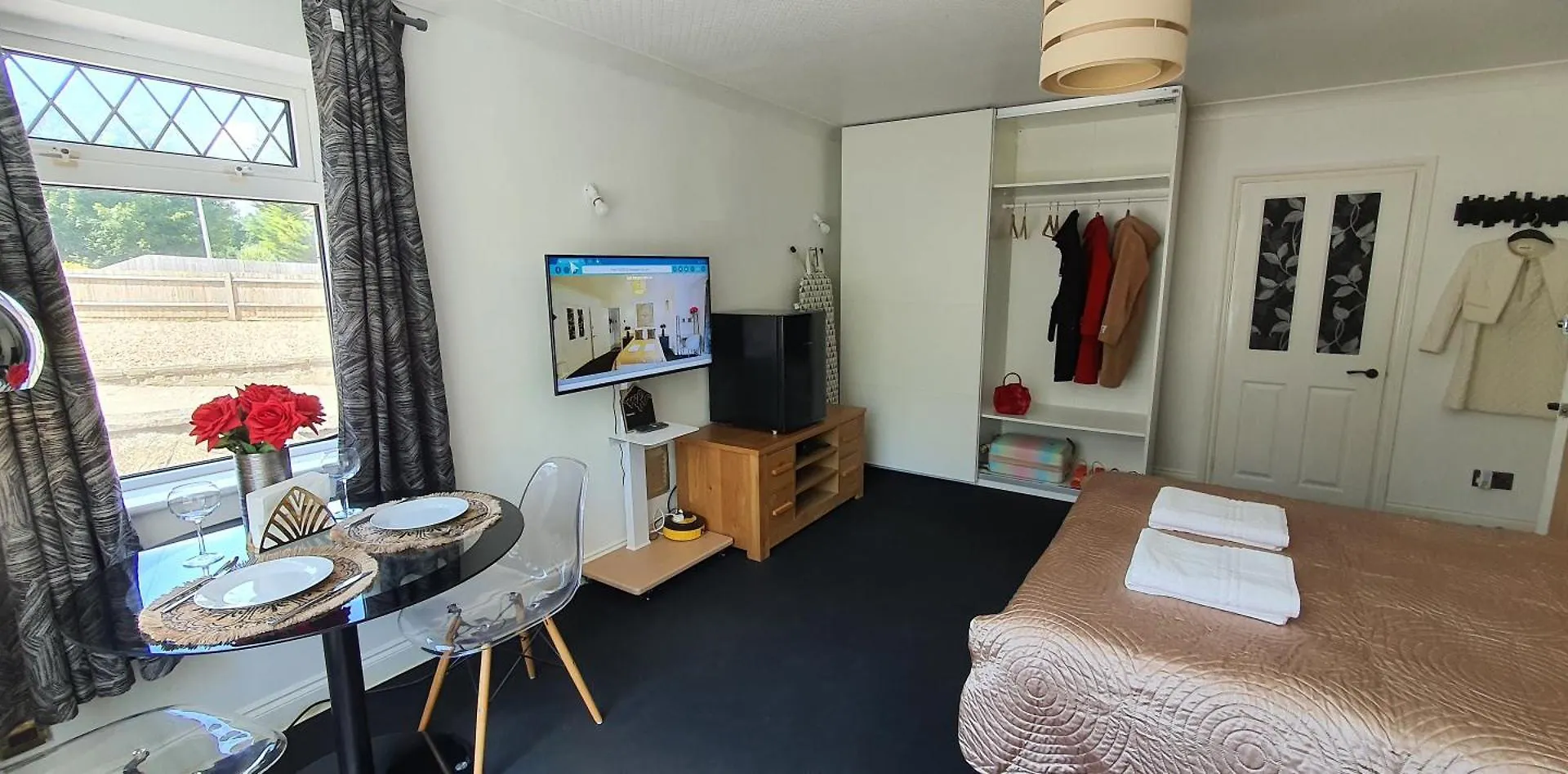 Rose Homestay Brighton - Free Parking Ensuite Studio Room Near Brighton Uni
