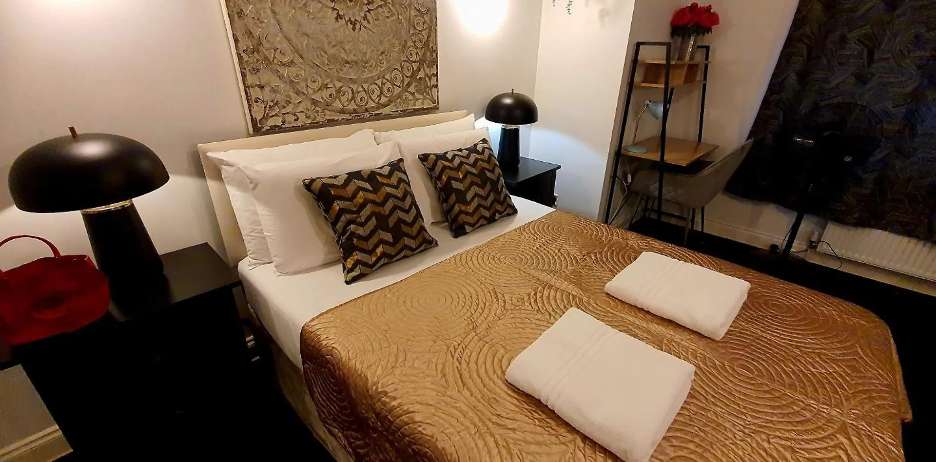 Rose Homestay Brighton - Free Parking Ensuite Studio Room Near Brighton Uni 0*,
