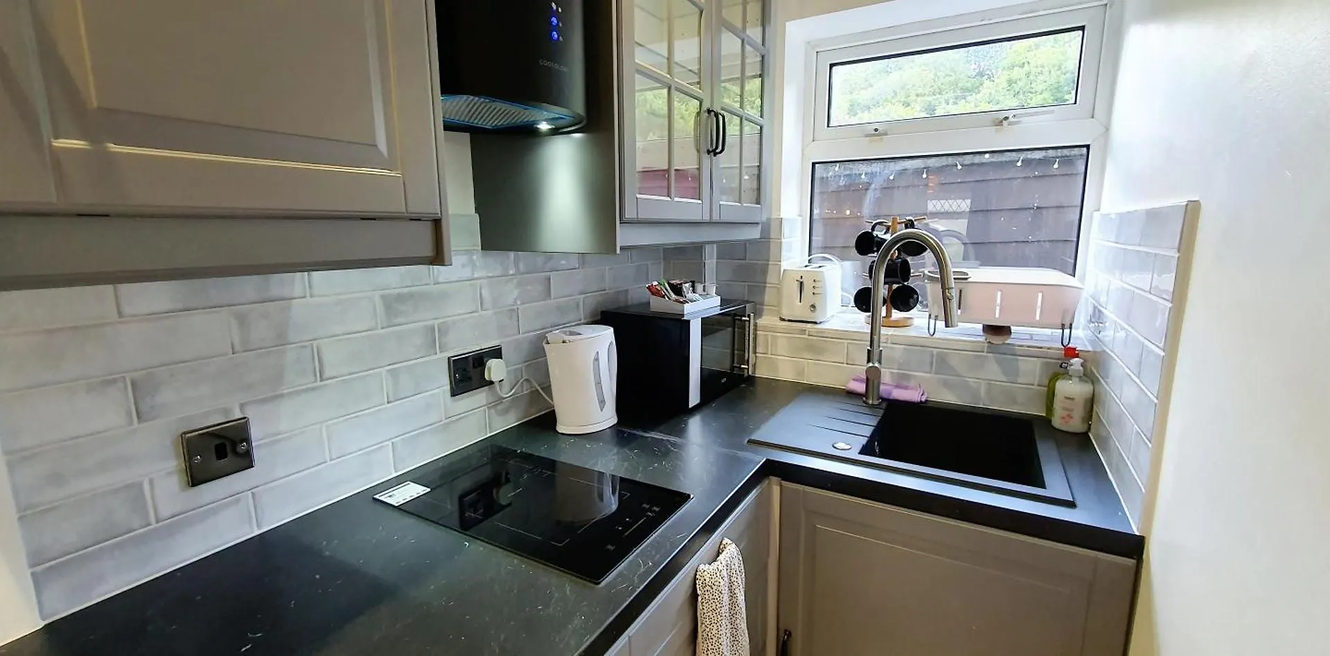 Rose Homestay Brighton - Free Parking Ensuite Studio Room Near Brighton Uni 0*,