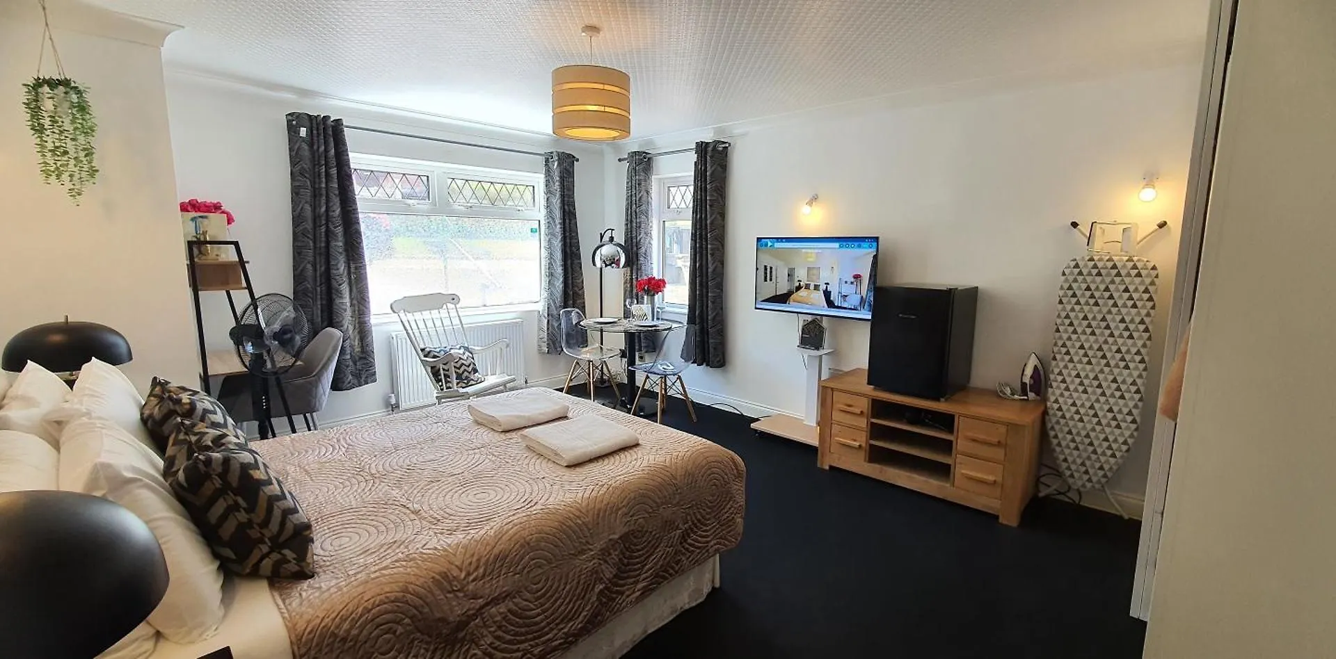 Rose Homestay Brighton - Free Parking Ensuite Studio Room Near Brighton Uni United Kingdom