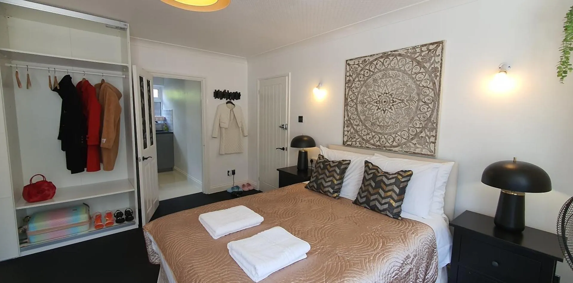 Rose Homestay Brighton - Free Parking Ensuite Studio Room Near Brighton Uni United Kingdom